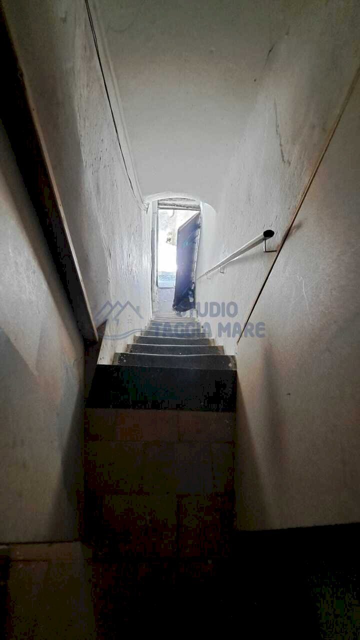 2.jpg - Quadrilocale Via Fontana, Badalucco - foto 3