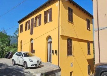 2.jpg - Independent house at auction Via Aldo Moro 22, Follo - photo 1