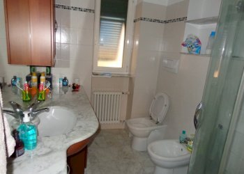 bagnook.jpg - Four-room apartment Vico del Granaio 2, Genova (neighborhood Voltri) - photo 13