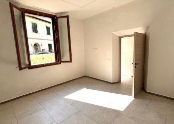 PHOTO-2025-06-20-17-30-3311.jpg - Four-room apartment Via Borgo Bartolini, Bagno a Ripoli - photo 15