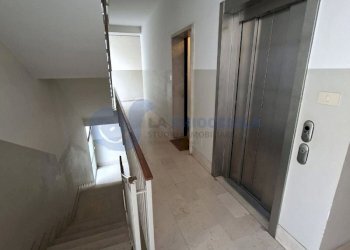 scala2.jpg - Bilocale Castel Maggiore - foto 23