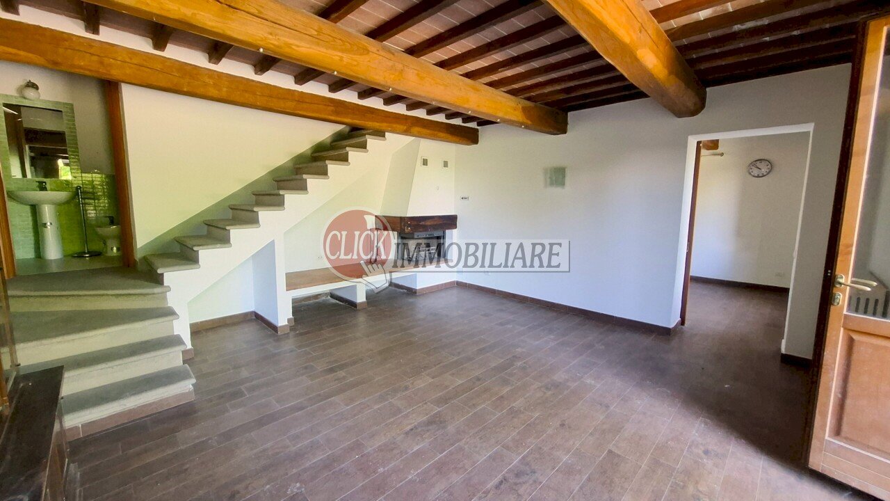 20250515_105356.jpg - Casa indipendente Vicchio - foto 2