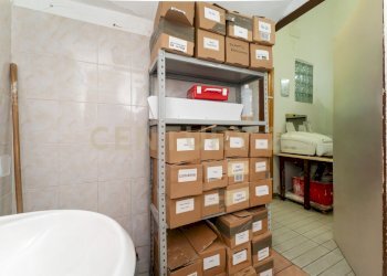 Bottega Cibele (22).jpg - Locale Commerciale Via Cibele 44, Catania - foto 8