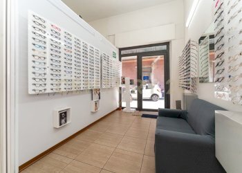 Bottega Cibele (7).jpg - Locale Commerciale Via Cibele 44, Catania - foto 19