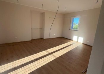 Immagine WhatsApp 2025-10-11 ore 10.51.58_47267d43 - Quadrilocale Sarzana - foto 1