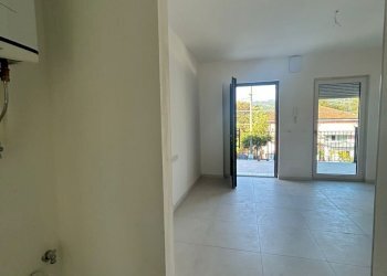 4ead18f0-da96-4cf4-9f4d-f73e72c52197 - Bilocale Sarzana - foto 3
