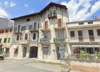 Three-room apartment Via Roma 8, Banchette - photo 1