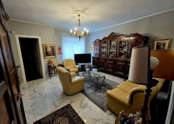 Four-room apartment Cumiana - photo 1