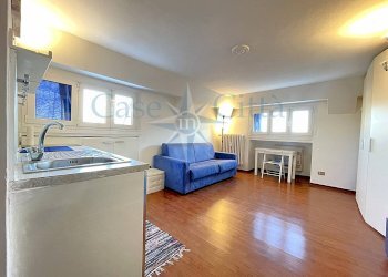 One-room apartment Viale San Gimignano, Milano (neighborhood Lorenteggio) - photo 1