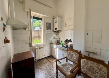 Two-room apartment Salita di pino sottano, Genova (neighborhood Molassana) - photo 8