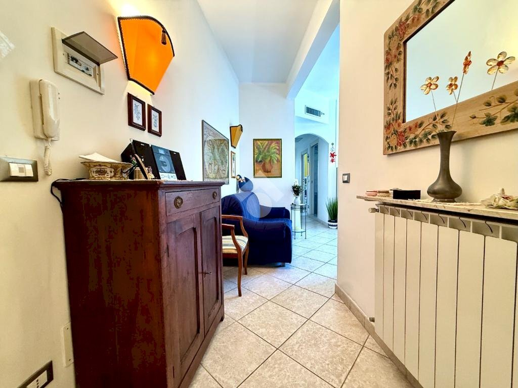 Three-room apartment Viale D. Hanbury, Alassio - photo 2