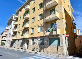 Three-room apartment Viale D. Hanbury, Alassio - photo 1