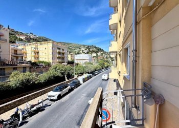Three-room apartment Viale D. Hanbury, Alassio - photo 19