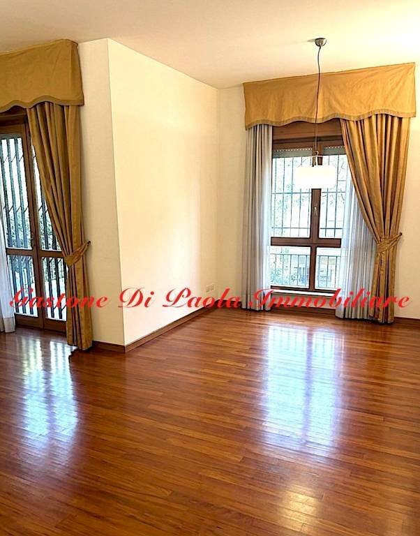 Four-room apartment Saronno - photo 2