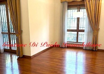 Four-room apartment Saronno - photo 2
