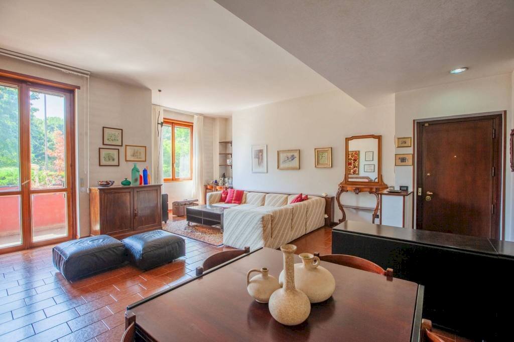 Four-room apartment Milano - photo 2