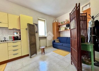 One-room apartment Via Nino Costa, Airasca - photo 1