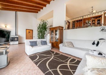 Villa Via Beatrice da Lorena, Canossa - foto 5