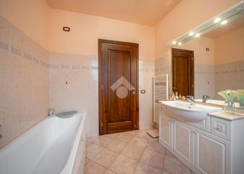 Villa Via Beatrice da Lorena, Canossa - foto 20