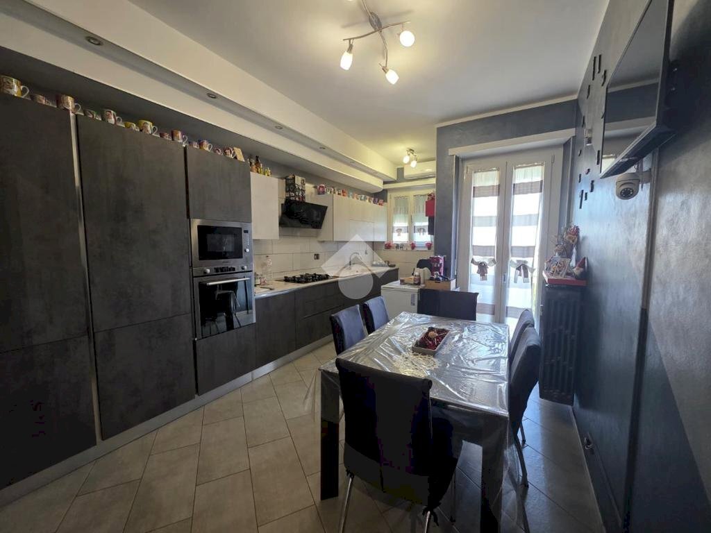 Three-room apartment Via omegna, Rivoli - photo 1