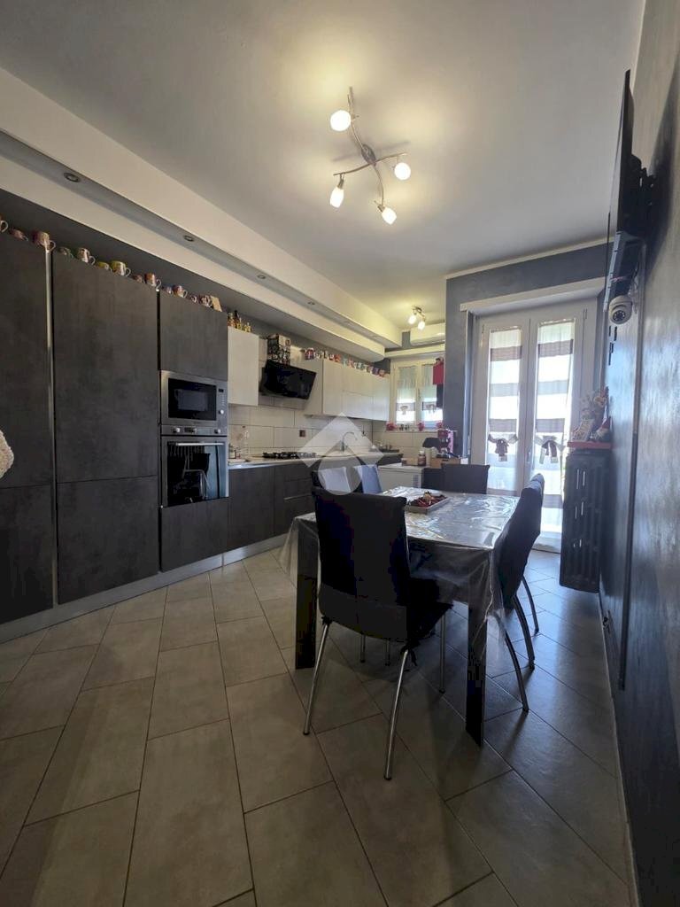 Three-room apartment Via omegna, Rivoli - photo 3