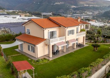 Villa Regione Settemonti, Taggia - photo 1