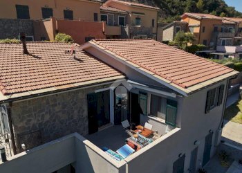 Three-room apartment Str. per I Piani, Castellaro - photo 3