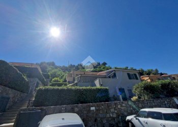Three-room apartment Str. per I Piani, Castellaro - photo 5