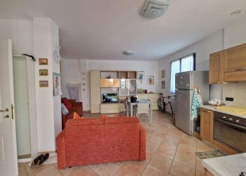 Three-room apartment Str. per I Piani, Castellaro - photo 9