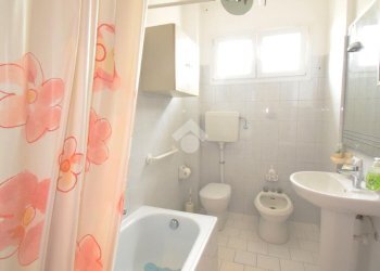 Apartment Viale Santarosa, Riccione - photo 16