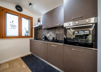 Three-room apartment Via Guido Dorso, Reggio nell'Emilia - photo 4