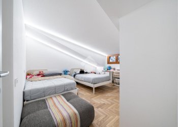 Three-room apartment Via Guido Dorso, Reggio nell'Emilia - photo 15