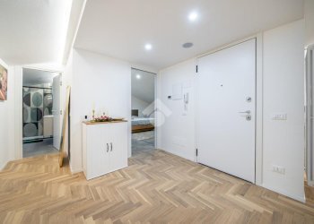 Three-room apartment Via Guido Dorso, Reggio nell'Emilia - photo 17
