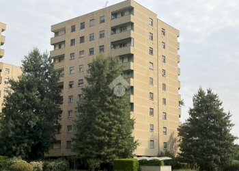 Four-room apartment Via Natta, Milano (neighborhood Gallaratese) - photo 1