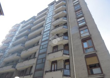 Four-room apartment Via Crimea, Milano (neighborhood Bande Nere) - photo 2