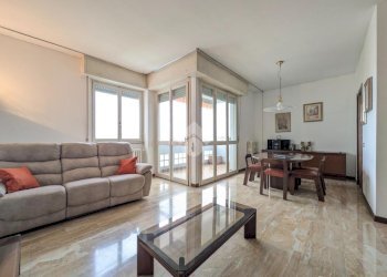 Four-room apartment Via palmaria, Milano (neighborhood Affori) - photo 2