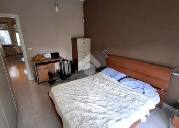 Two-room apartment Via Genova, Torino (neighborhood Nizza Millefonti) - photo 4
