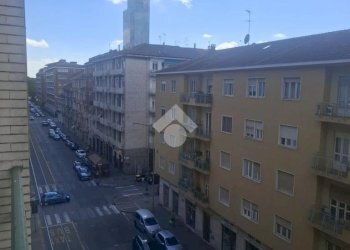 Two-room apartment Via Genova, Torino (neighborhood Nizza Millefonti) - photo 12