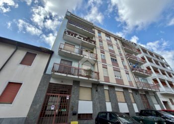 Box Via Viverone, Torino (neighborhood Parella) - photo 1