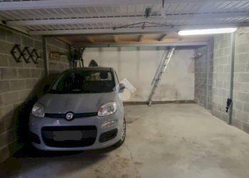 Parking space Via Azzo Gardino, Bologna (neighborhood Centro Storico) - photo 8