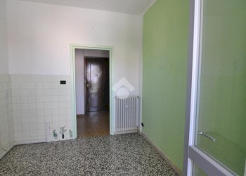 Three-room apartment Settimo Torinese, Settimo Torinese - photo 11
