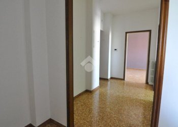 Three-room apartment Settimo Torinese, Settimo Torinese - photo 12
