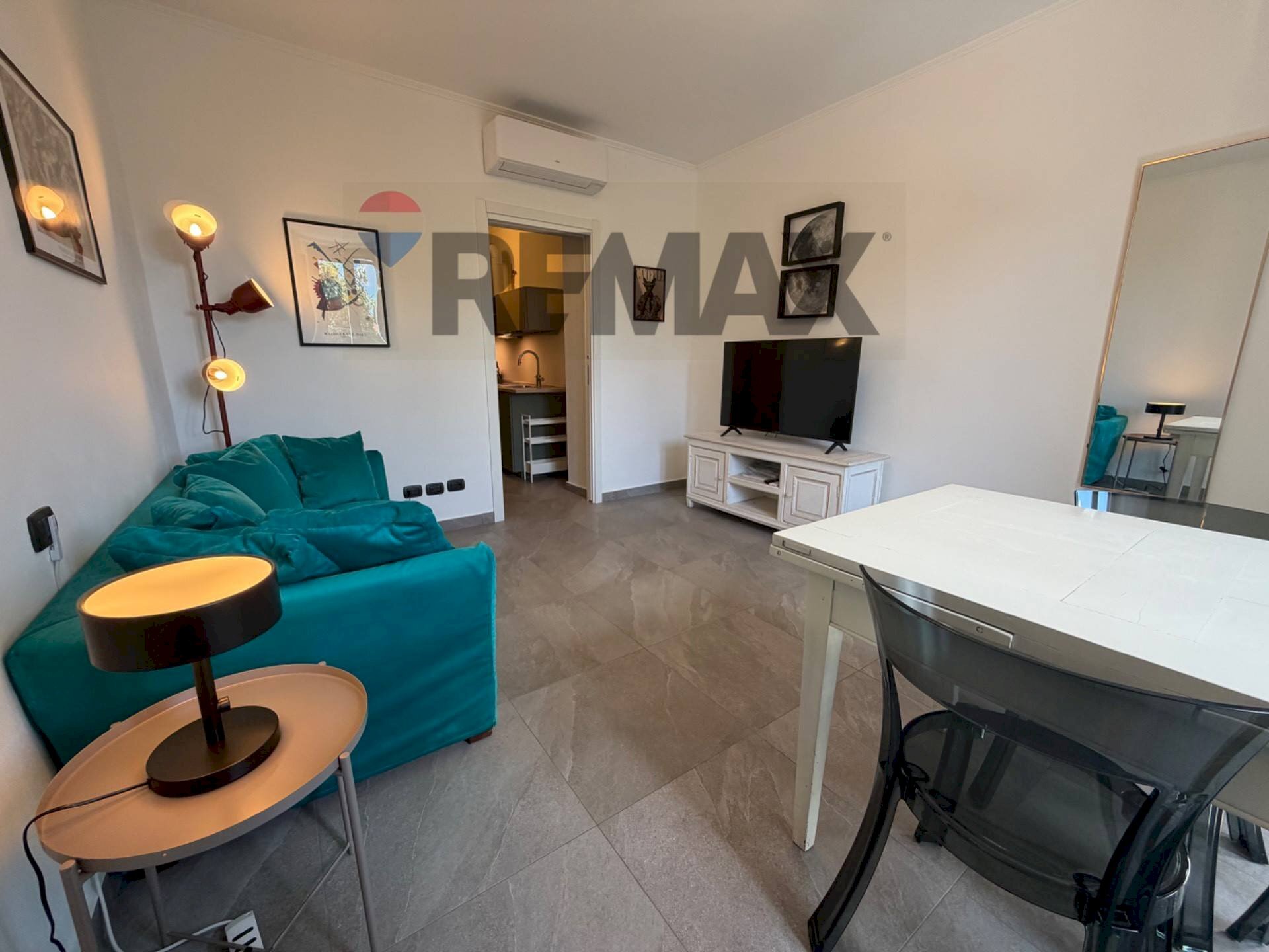 Sala da pranzo - One-room apartment via Dante
17, Rho - photo 3