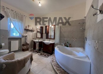Bagno - Villa Via Giuseppe Fanelli
 
228, Bari - photo 6