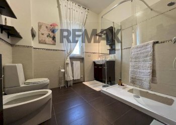 Bagno - Villa Via Giuseppe Fanelli
 
228, Bari - photo 8