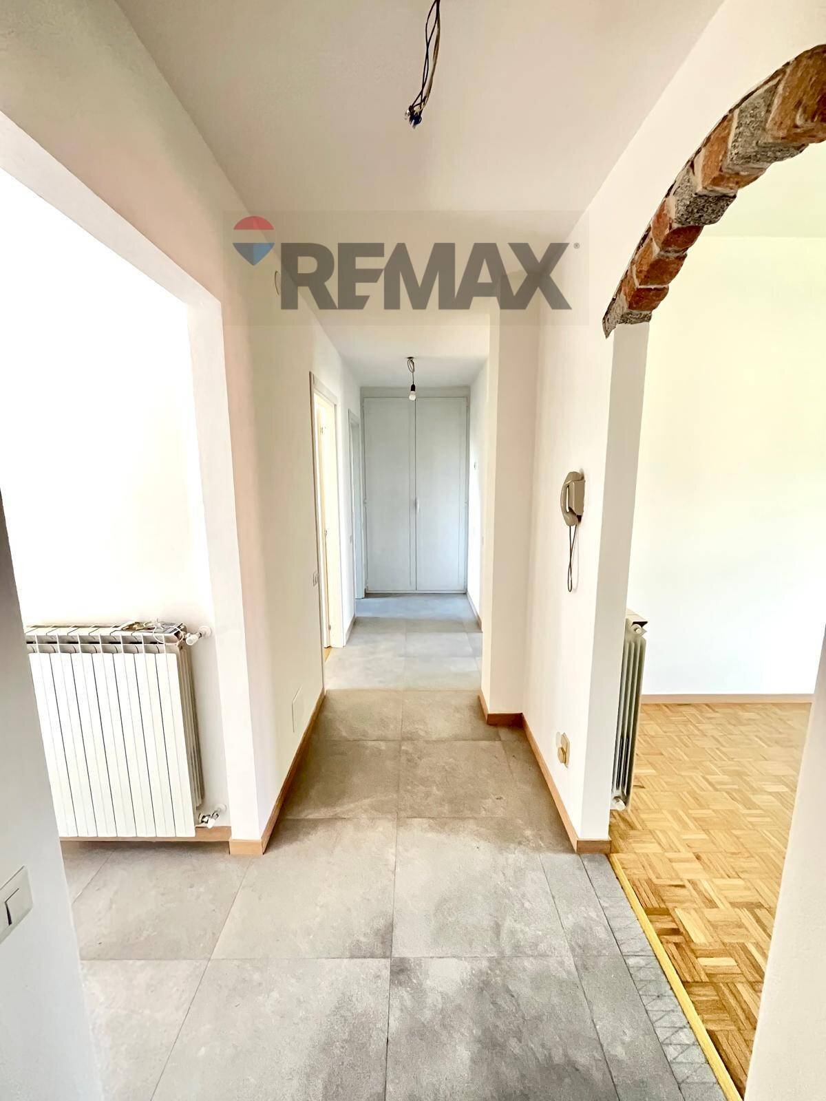Hall / corridoio - Three-room apartment Via Breira
 
8, Cuveglio - photo 2