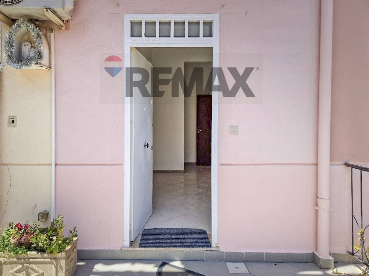 Edificio all\'aperto - Two-room apartment Via Alla Falconara
 
3, Palermo - photo 3
