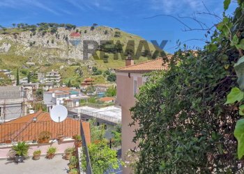 Vista delle montagne - Two-room apartment Via Alla Falconara
3, Palermo - photo 22