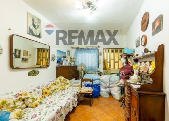 Soggiorno - Apartment Via Antonino Di Sangiuliano
 
139, Catania - photo 28