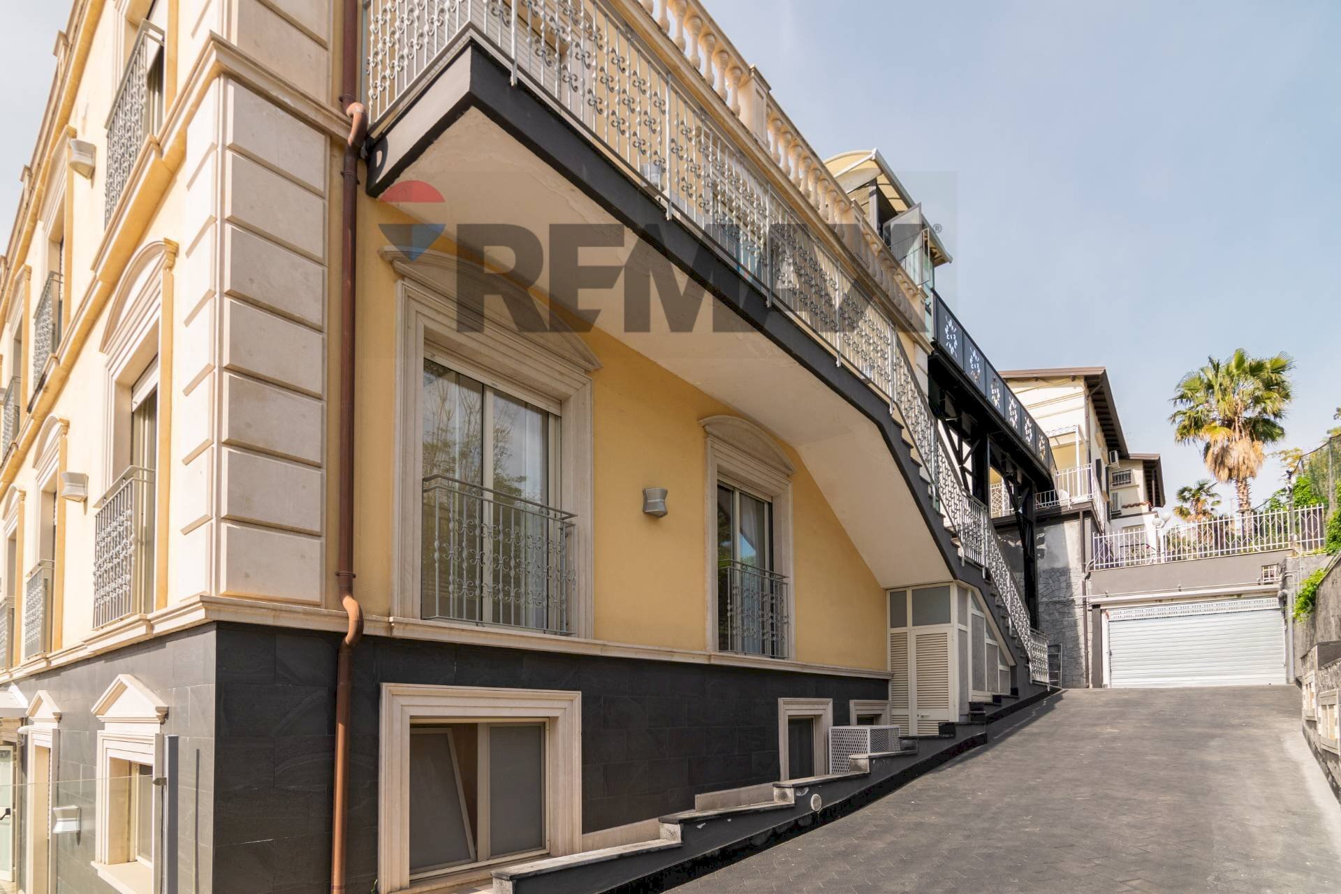 Edificio all\'aperto - Office Via Leucatia
9, Catania - photo 2